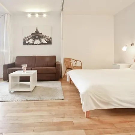 Apartments With A Gorgeous View 아파트 파리